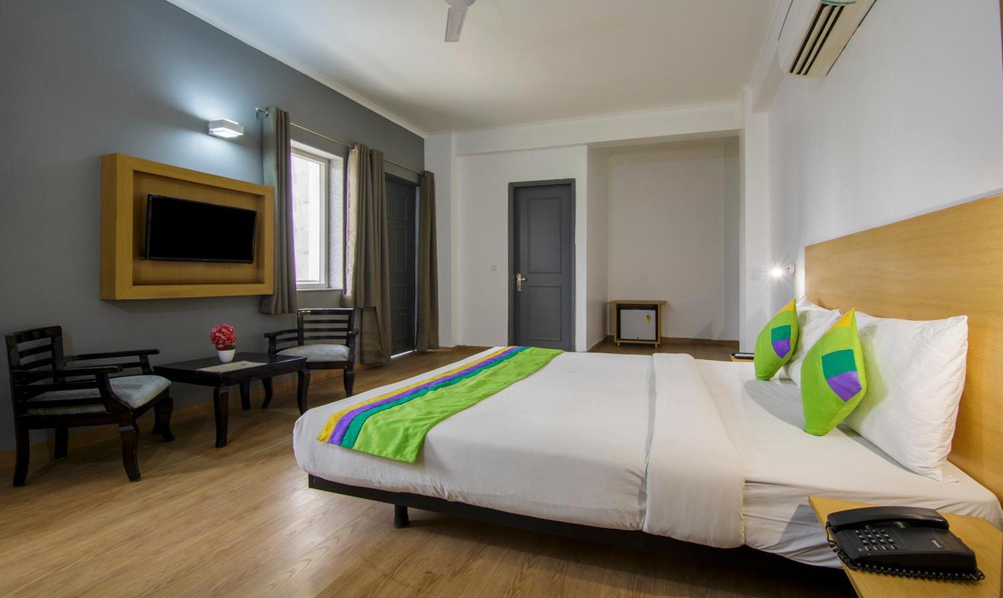 Treebo Noida Express Hotell Exteriör bild