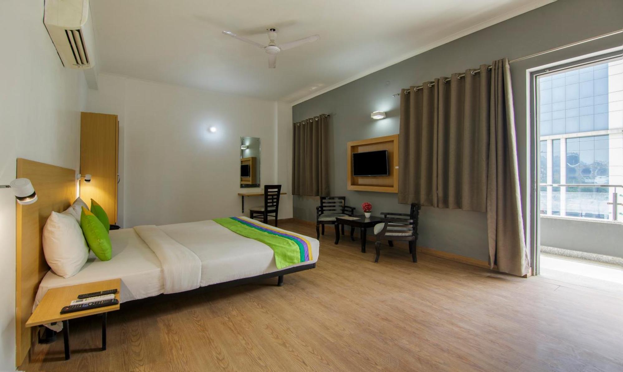 Treebo Noida Express Hotell Exteriör bild